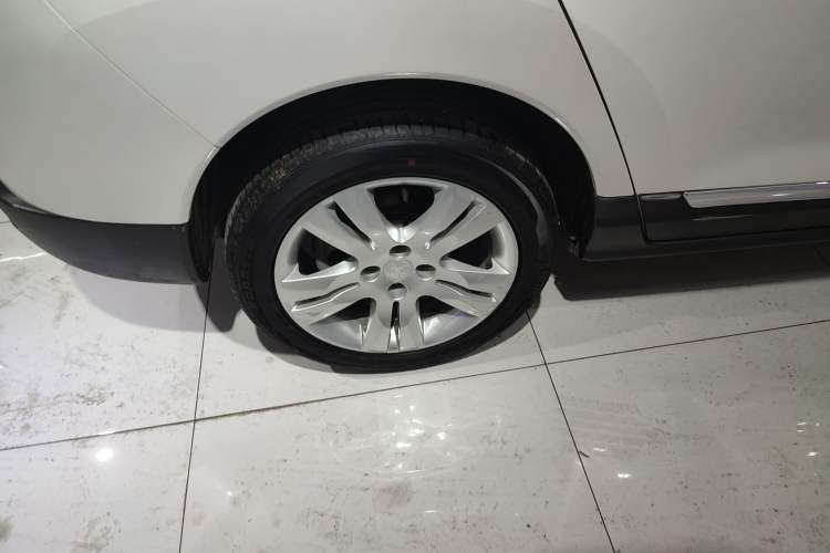 Used Peugeot 3008 2015 1.6THP Automatic Prestige Edition Right Rear Wheel Hub