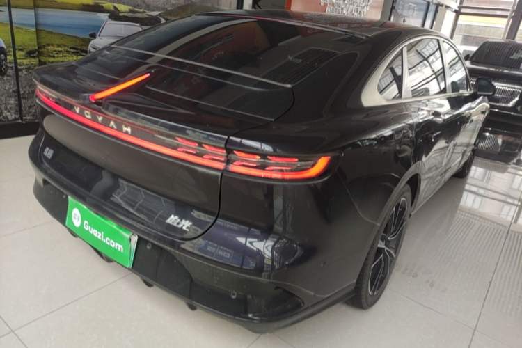 Used VOYAH PASSION 2024 PHEV Four-Wheel Drive Ultra-Long Range Flagship Model Rear Right 45 Deg