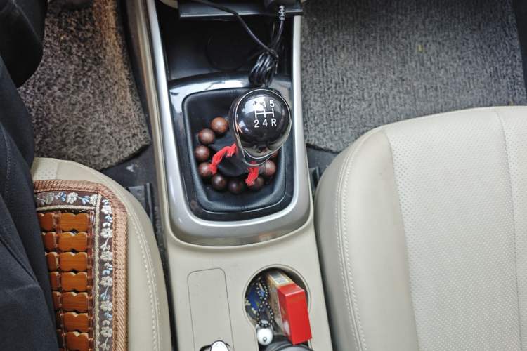 Used CHANGAN Eado 2012 1.6L Manual Luxury Model China IV Standard Gear Lever