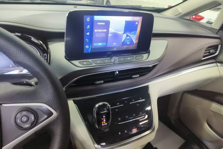 Used Buick GL8 2023 Land Executive Class Comfort Model