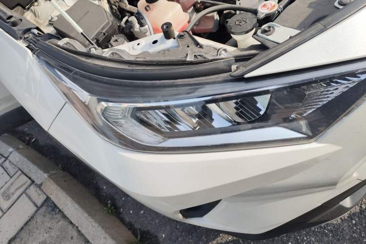 Used Toyota RAV4 2020 Dual-Engine 2.5L E-CVT 4x4 Elite PLUS Edition Right Front Headlight