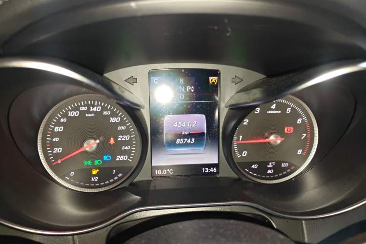 Used Mercedes-Benz GLC 2018 Facelifted GLC 260 4MATIC Dynamic Edition Instrument Cluster