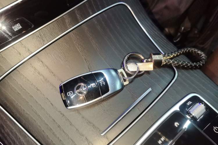 Used Mercedes-Benz E-Class 2022 Revised E 300 L Sport Luxury Edition Interior 1