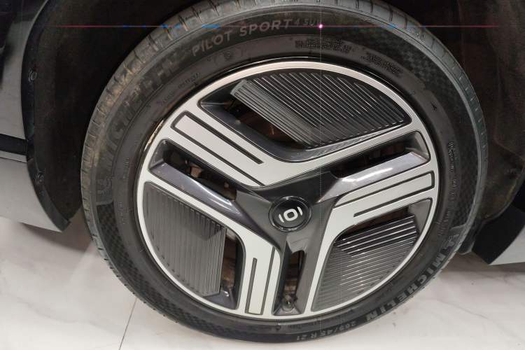 Used CHANGAN NEVO E07 2026 Model Pure Electric Four-Wheel Drive 90kWh Dacheng Edition