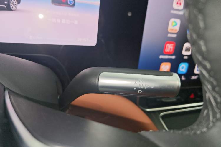 Used Hima AITO M9 2025 Extended-Range Ultra Version 52 kWh 6-Seater Gear Lever