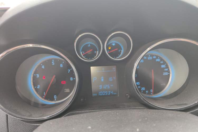 Used Changan CS35 2015 1.6L Automatic Luxury Model China IV Standard