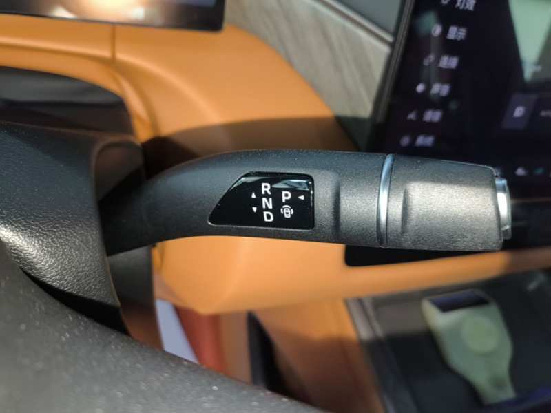 Used Wey Gaoshan 2025 Four-Wheel Drive Alpine 8 — 13