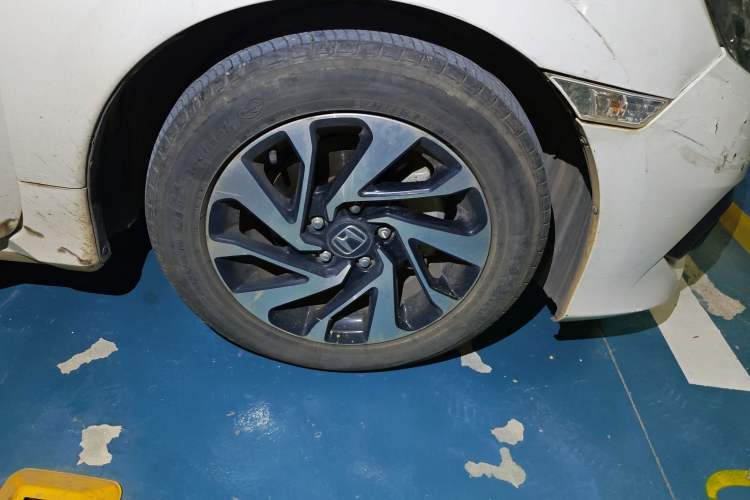 Used Honda Civic 2016 220TURBO CVT Luxury Edition
