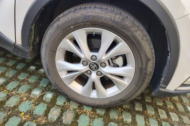 Used Toyota IZOA 2022 2.0L Yixing Version