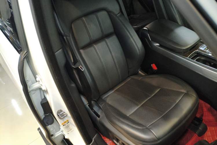 Used Land Rover Range SportNew Energy 2018 P400e Right Front Seat