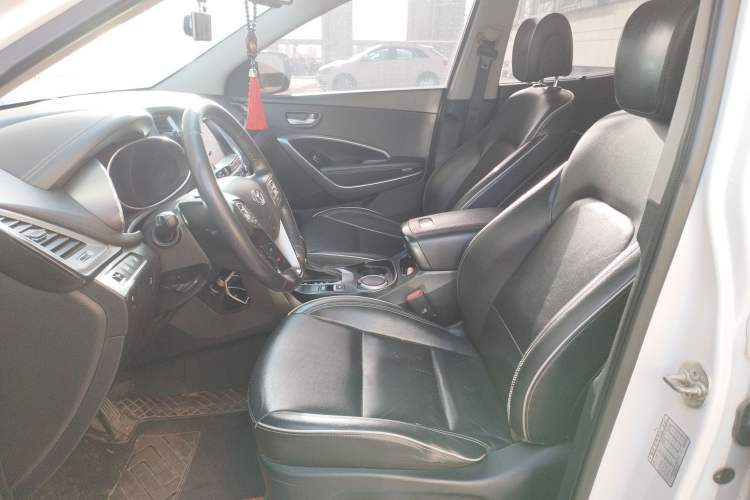 Used Hyundai Santa Fe 2017 2.0T Automatic All-Wheel Drive Smart 7-Seater