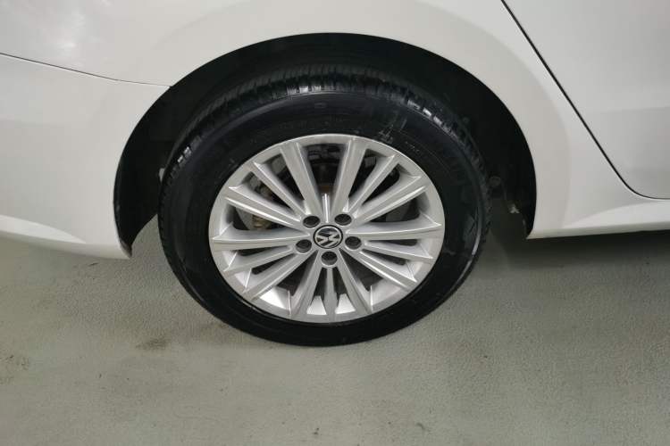 Used Volkswagen Gran Lavida 2013 1.6L Automatic Comfort Model