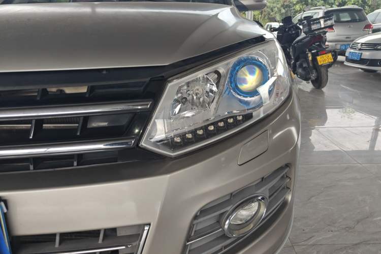 Used Zotye T600 2016 1.5T Manual Luxury Edition Left Front Headlight