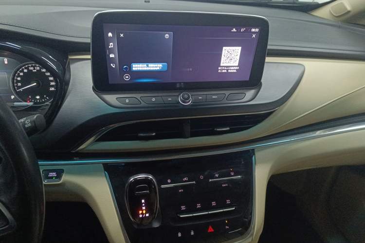 Used Buick GL8 2023 Facelifted Land Cruiser Executive Luxury Version
