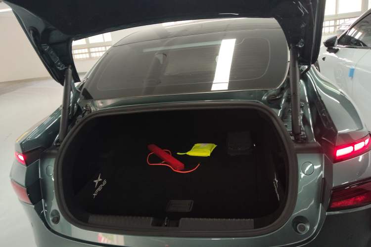 Used XPeng P7 2023 P7i 702 Max Trunk