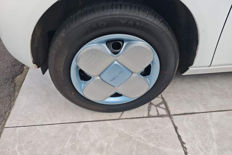 Used Geely Galaxy Panda 2024 Panda Mini 200km Endurance Bear Left Front Wheel Hub