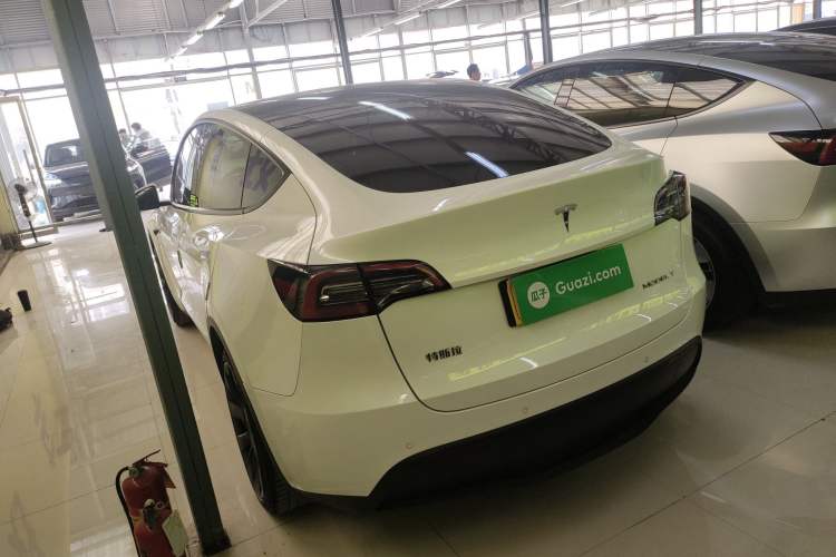Used Tesla Model Y 2021 Long-Range All-Wheel-Drive Version
