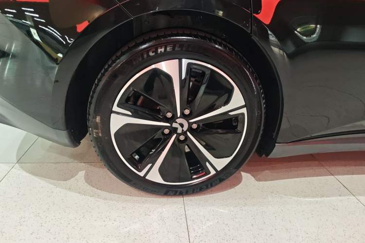 Used Nio ET5T 2023 100kWh Touring Right Rear Wheel Hub