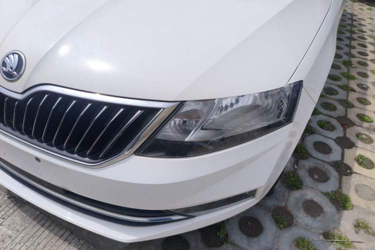 Used Skoda Rapid 2019 1.5L Automatic Comfort Edition China VI Standard