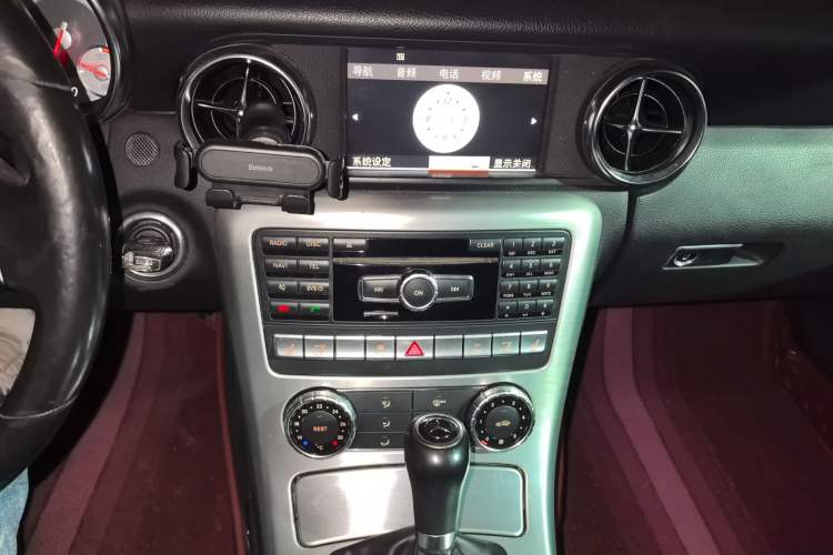 Used Mercedes-Benz SLK-Class 2011 SLK 200 Fashion Model
