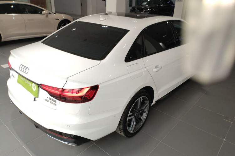 Used Audi A4L 2022 40 TFSI Luxury Dynamic Model