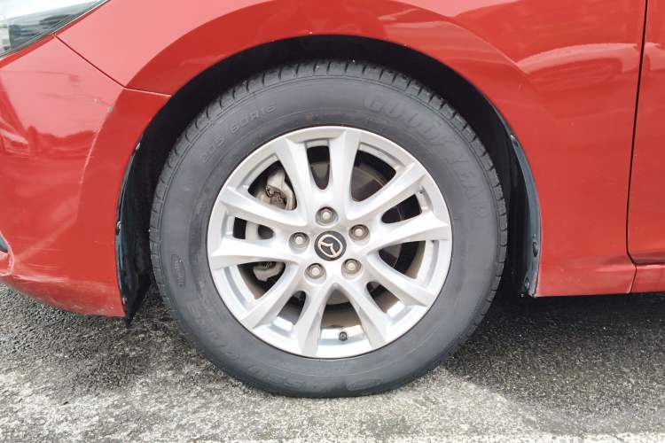 Used Mazda 3 Axela 2017 Sedan 1.5L Automatic Comfort Model Emission Standard China V Exterior 4