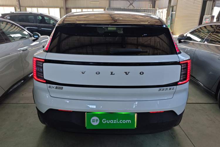 Used Volvo EX30 2025 Rear-Drive Long-Range Plus Model