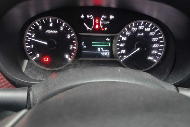 Used Nissan Lannia 2016 1.6L Manual Cool Edition
