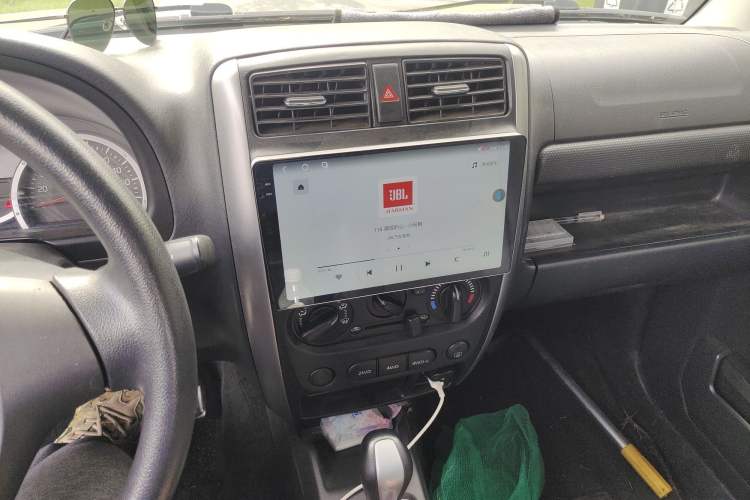 Used Suzuki Jimny 2015 1.3 AT JLX Audio And AC Panel