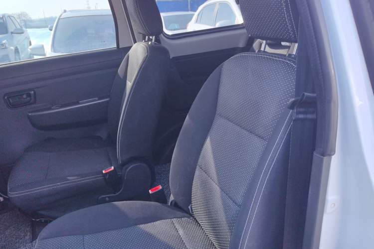 Used Dongfeng Fengon 330 2019 1.5L Manual Practical II China VI