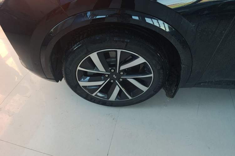 Used Li Auto L8 2023 Pro Model
