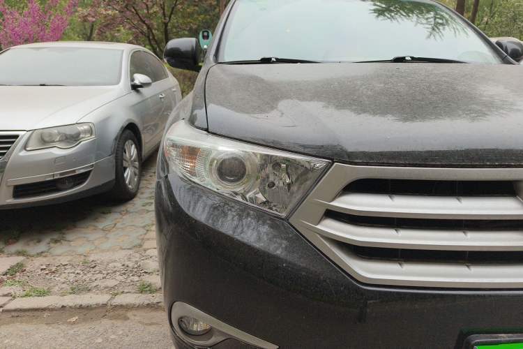 Used Toyota Highlander 2013 2.7L Two-Wheel Drive 7-Seater Zijin Edition
