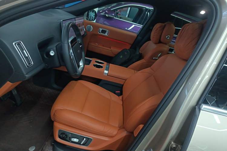 Used Li Auto L8 2023 Pro Model
