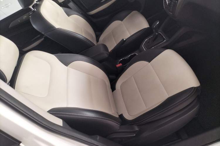 Used CHANGAN CS35 2017 1.6L Automatic Luxury Model
