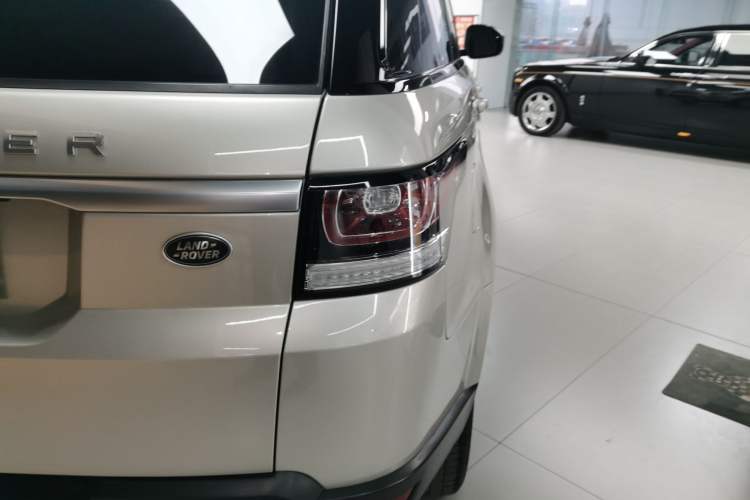 Used Land Rover Range Rover Sport 2014 3.0T V6 Gasoline Version U.S. Specification
