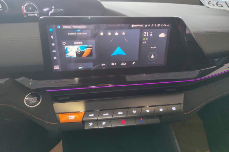 Used CHANGAN UNI-V 2022 1.5T Sport Edition Audio And AC Panel