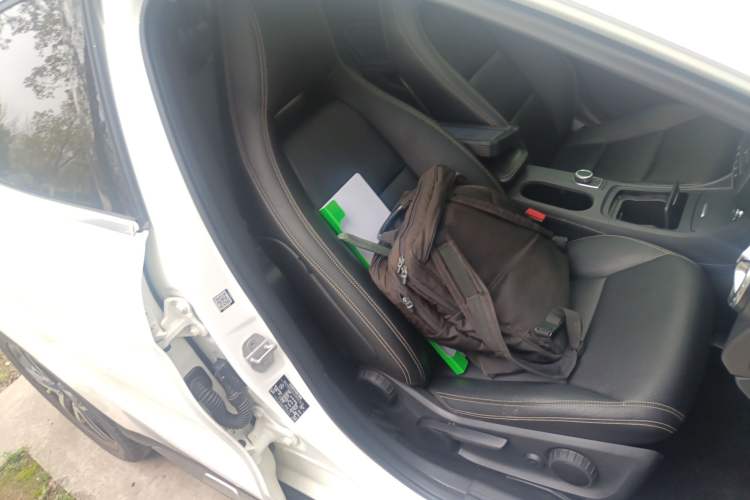 Used Mercedes-Benz GLA 2015 GLA 220 4MATIC Fashion Model
