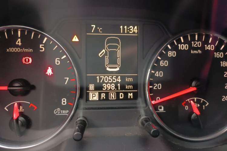 Used Dongfeng Fengdu MX6 2015 2.0L CVT 4x4 Dream Edition Odometer Close Up