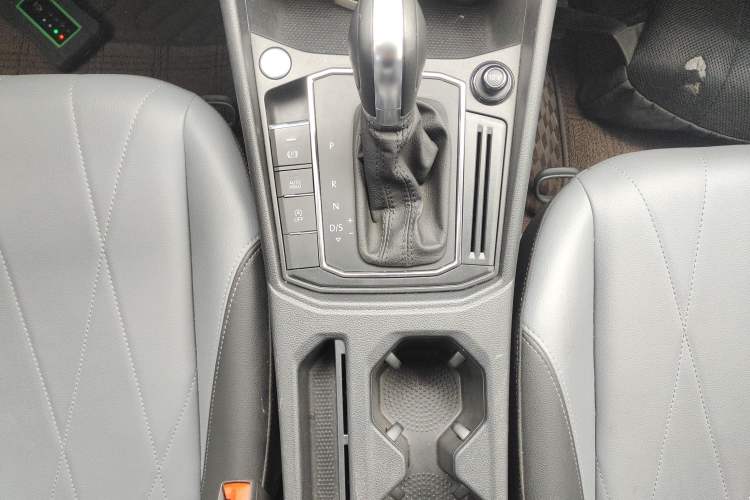 Used Volkswagen Lavida 2023 Revised Version 1.5L Automatic 5 Millionth Edition Gear Lever