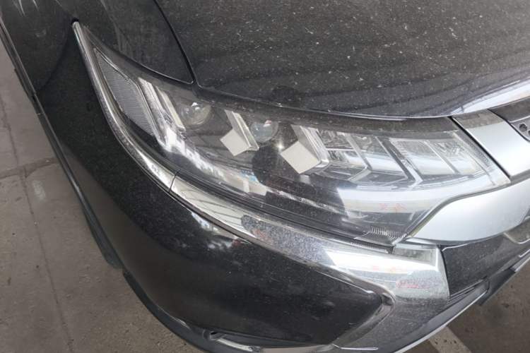 Used Mitsubishi Outlander 2020 2.4L 4x4 Zhi Xiang Edition 5 Seats
