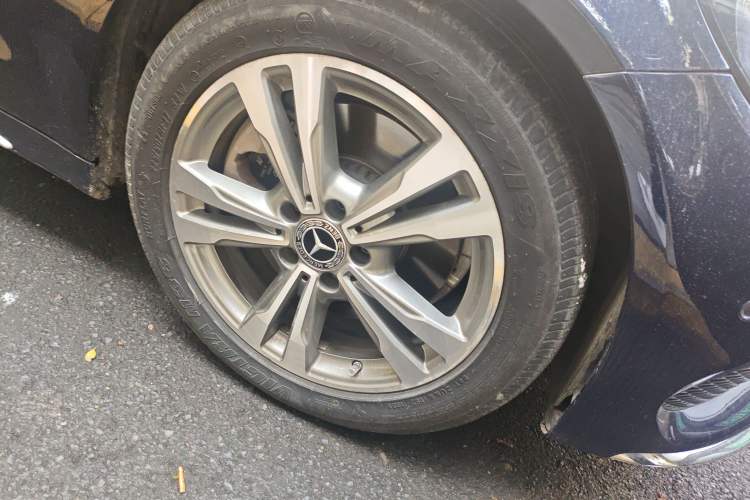 Used Mercedes-Benz C-Class 2018 C 200 L Sport Edition Right Front Wheel Hub