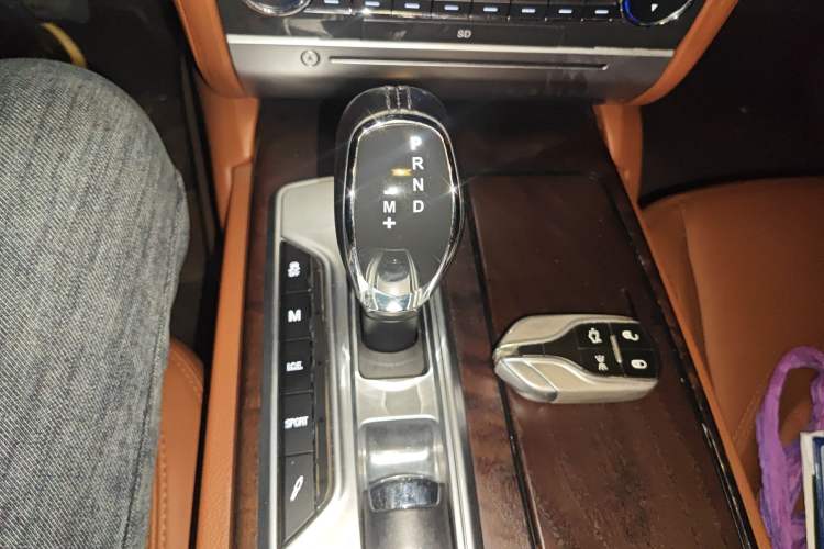 Used Maserati President 2013 3.0T Standard Model Gear Lever