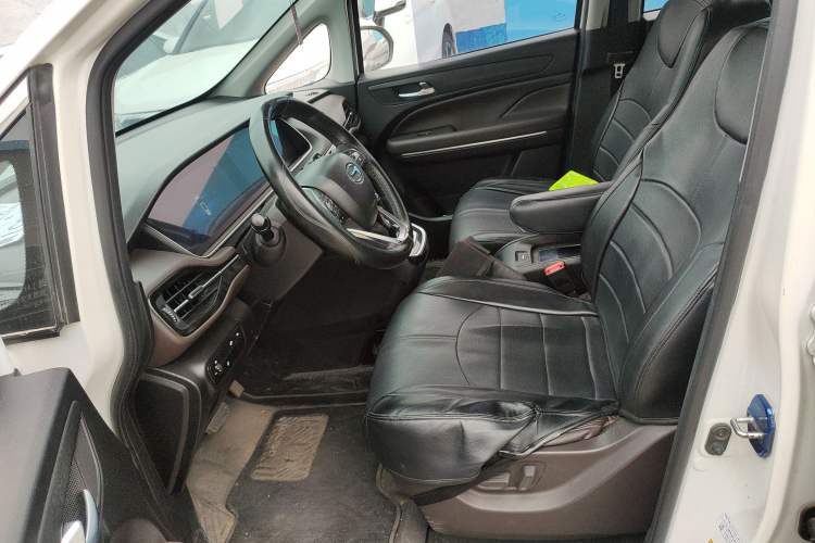 Used GAC Trumpchi M6 2019 270T Automatic Prestige Edition (7-seater) China V Standard Left Front Seat