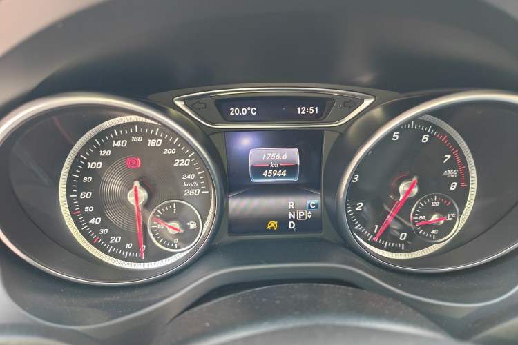 Used Mercedes-Benz GLA 2018 GLA 200 Sport Edition Odometer Close Up