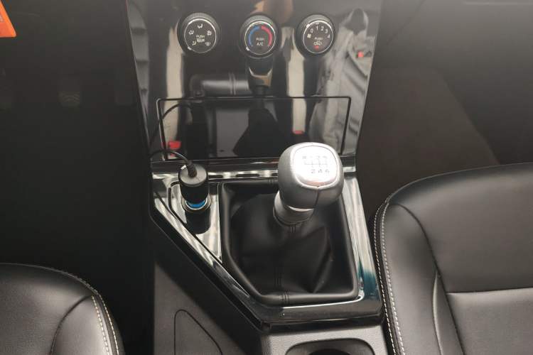 Used Wuling Hongguang PLUS 2019 1.5T Manual Luxury 7-Seater