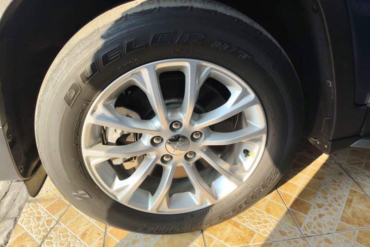 Used Jeep Cherokee 2019 2.0T Two-Wheel Drive Smart Enjoyment Version China V