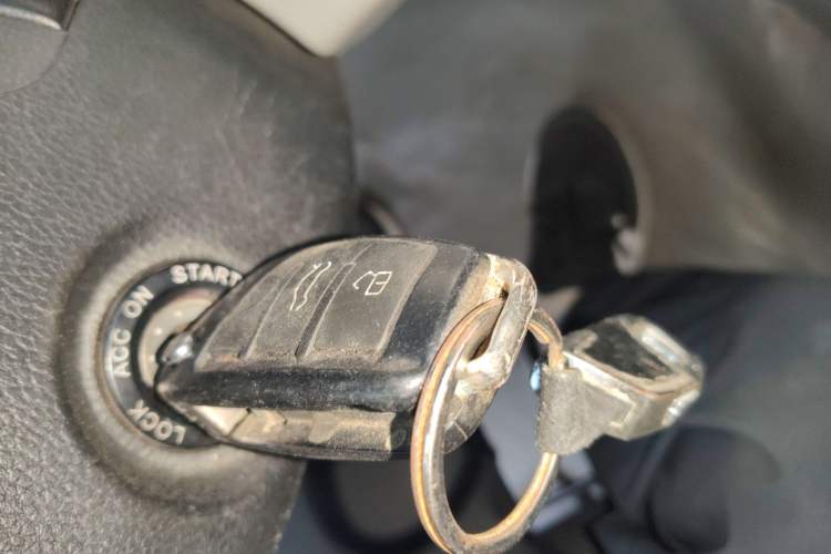 Used JAC Refine M4 2017 1.9T Diesel Manual Luxury Model Vehicle Key