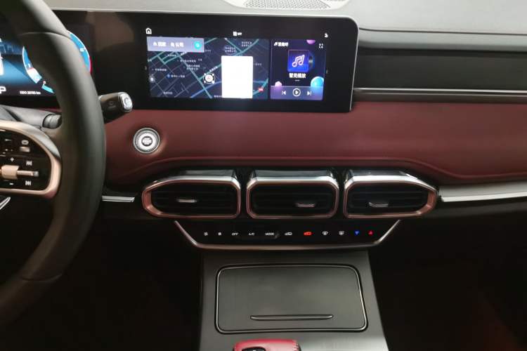 Used JETOUR X70 PLUS 2024 Champion Edition 1.5T DCT Champion MAX+ 7-Seater Audio And AC Panel