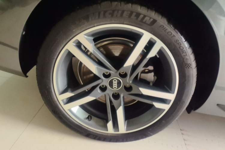 Used Audi A4L 2022 40 TFSI Luxury Dynamic Model