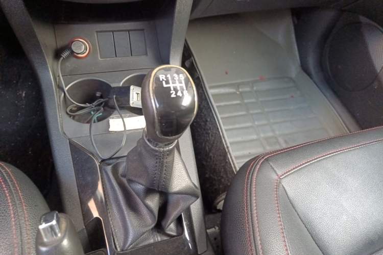 Used Land X5 2013 2.0T Manual Enjoyment Edition Gear Lever